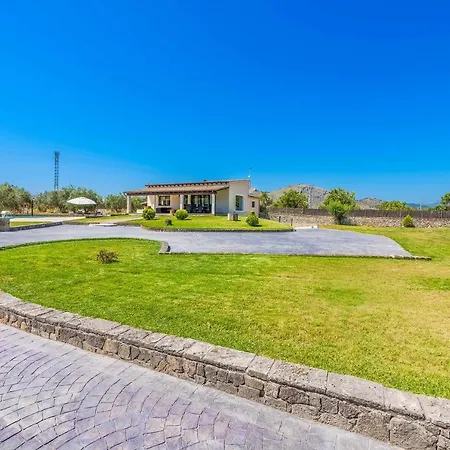 Villa Coira *